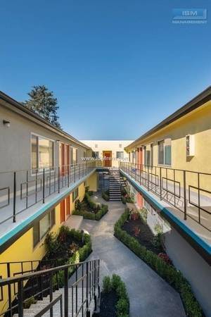 $1,895 / 2br - Located in Los Angeles CA, with LED Lighting, 2bd 1ba (1222 West 39th Street, Los Angeles, CA)