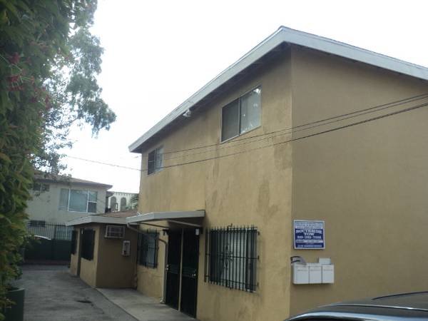 $2,550 / 2br - USC ADJACENT LARGE 2 BEDROOM AND 1.5-BATHS APARTMENT (1126 W 37TH PLACE #1)