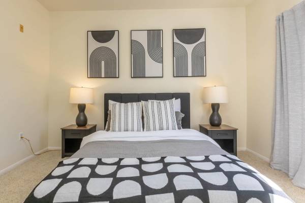 $2,749 / 2br - 1179ft2 - In Canyon Country, 2bd 2.5ba, Refrigerator with Ice Maker (17621 W. Pauline Ct., Los Angeles, CA)