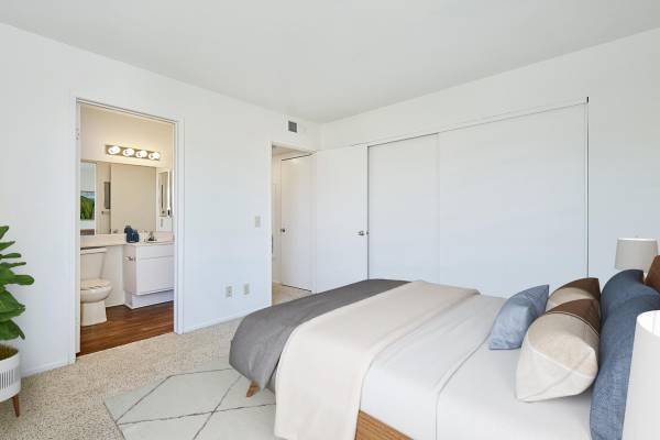 $2,399 / 1br - 704ft2 - 1-Bedroom with Dishwasher, Cable Ready, and Large Walk-In Closets (27303 N. Sara St., Los Angeles, CA)