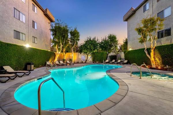 $1,842 / 1br - 594ft2 - See What Our Residents Are Raving About! (Lake Balboa - Van Nuys)
