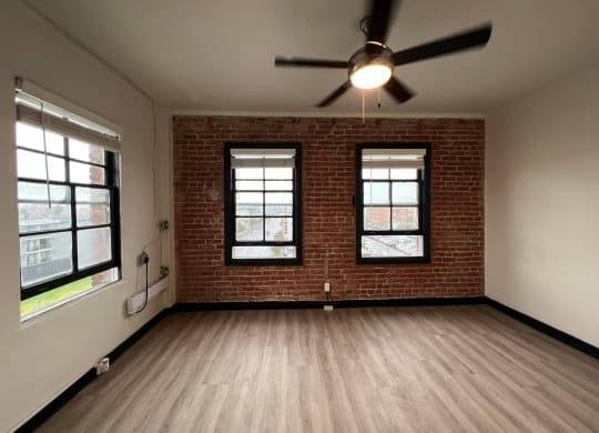 $12 / 250ft2 - Cable/DSL Ready, Clean and Elegant Lobby, Recycling (4077 West 3rd Street, Los Angeles, CA)