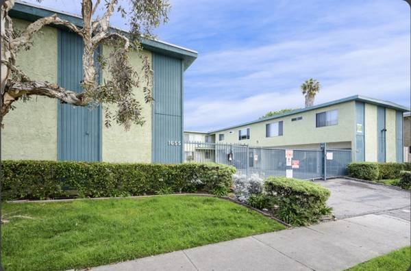 $2,295 / 2br - 700ft2 - $500 Off Rent + No App Fee! 2 Bedroom / 1.5 Bath in Torrance (Torrance)