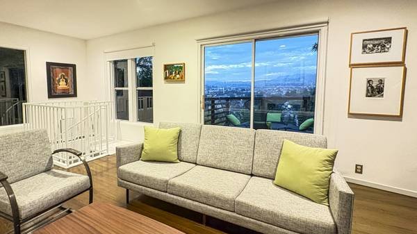 $4,000 / 2br - 1000ft2 - Light Filled, 2 Bedroom Home with Views (Silverlake)