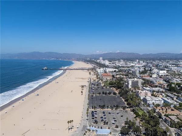 $150 / 2br - 624ft2 - Turnkey Home Lease in Santa Monica (Neilson Way, Santa Monica, CA 90405)