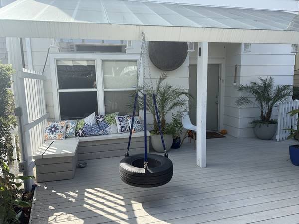 $2,000 / 3br - 600ft2 - Peaceful, Beautiful Beach House with Lots of Privacy (Santa Monica)