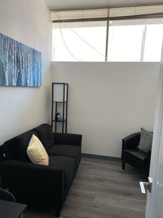 $210 OFFICE SPACE FOR RENT IN SHARED SUITE (therapist, lawyer, etc) (Long Beach)