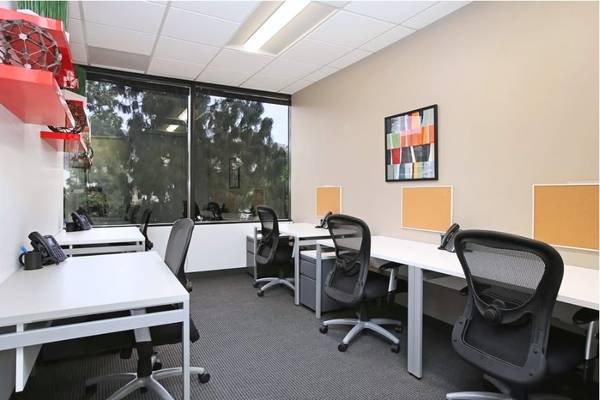 Office Space for Lease in San Francisco, 1000 sqft at $3500/month, 2-Year Term, Ideal for Tech Startups