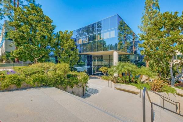 Office Space for Lease in San Francisco: 1500 sqft, $4500/month, 2-Year Term