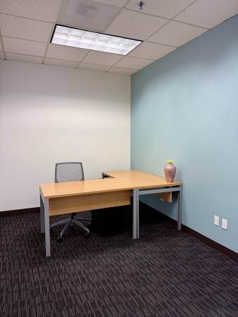 Office Space for Rent in Downtown: 1200 sqft, $3200/month, 3-Month Lease Available