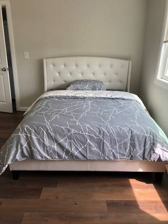 $44 / 1br - Free Rent for a Lady in West Hollywood (West Hollywood)