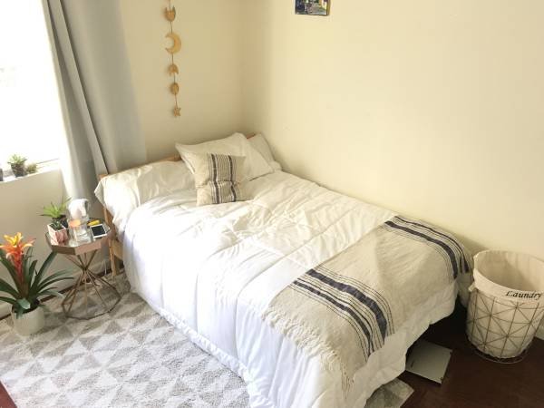 $990 / 1br - 120ft2 - Private Bedroom for Rent in Echo Park/Downtown, Available Immediately (DTLA/Silver Lake)