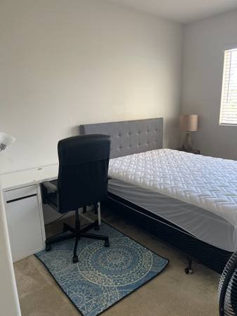 $925 / 1br - Furnished Room with Private Bathroom for Rent, Utilities Included (Lancaster-WEST)