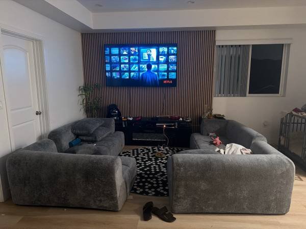 $1,300 / 1br - Private Room for Rent Available December 1 (Los Angeles)