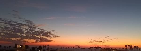 $1,400 / 6br - 120ft2 - Bedroom for rent in home near the beach, private bathroom (Redondo Beach)