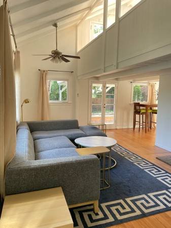 $4,150 for a 1-bedroom, 850 sq ft - Hollywood Hills Cottage - Short Term Rental (Los Angeles)