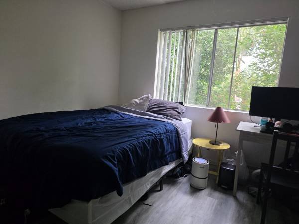 $450 Weekly Private Room Hollywood Next to Metro (Hollywood)