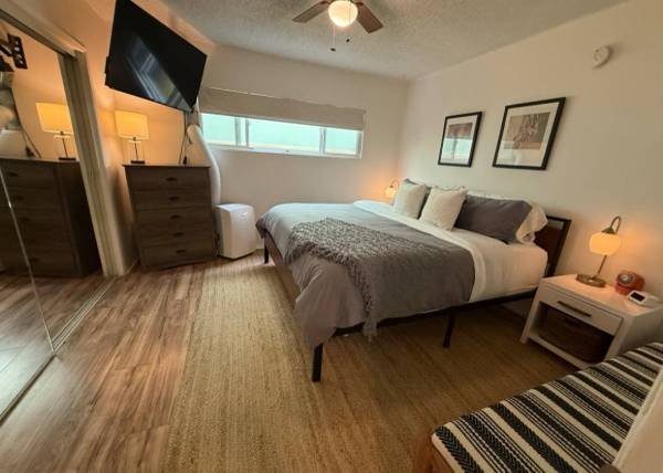Sublet: 1-Bedroom Apartment in Downtown Toronto for $2,600/month, 700 sqft, 6-Month Lease