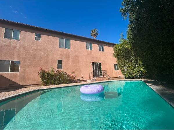 $500 / 6br - 6000ft2 - 500 per Month Won't Last Shared Rooms Bunk Beds No Deposit Move In Today 500 (LOS ANGELES)