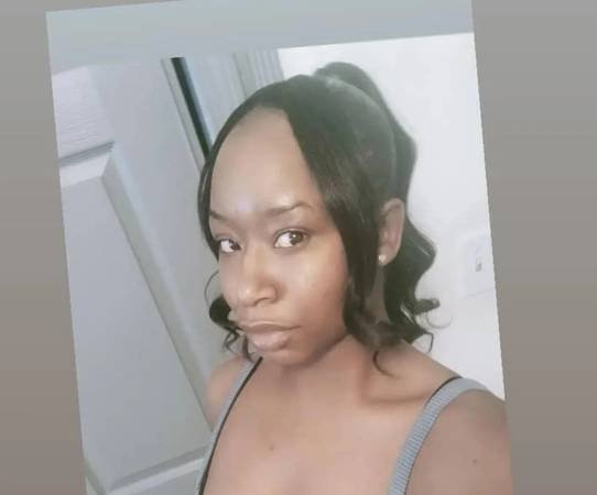 Certified Pilates Instructor Offering Professional Classes in Vancouver