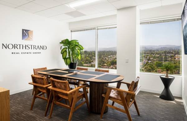 Northstrand Real Estate Group Intern or Associate at Compass (Los Angeles)