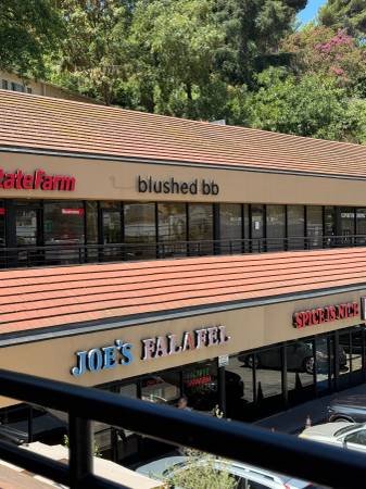 Beauty Room for Rent