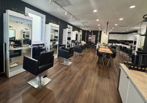 Barbers, Hairstylists, &amp; Nail Techs Wanted for Premium Salon in South Pasadena